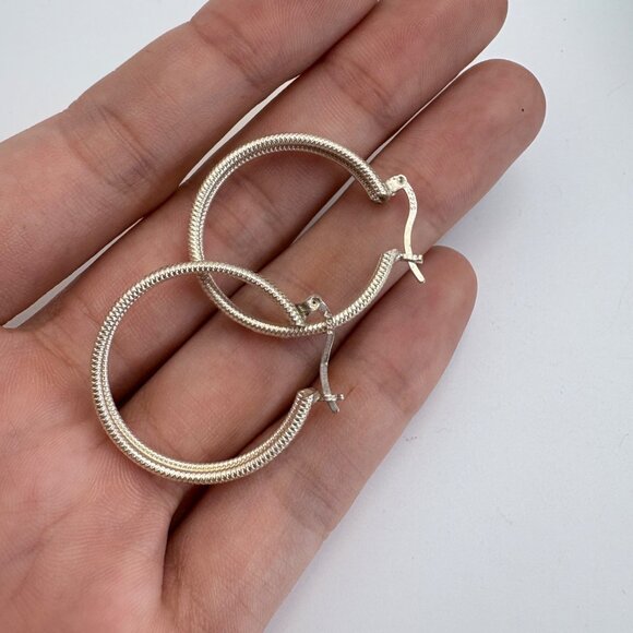 VTG Sterling Silver 925 Textured Hoop Earrings Hinged Posts Size 1.25" Length - Picture 6 of 8